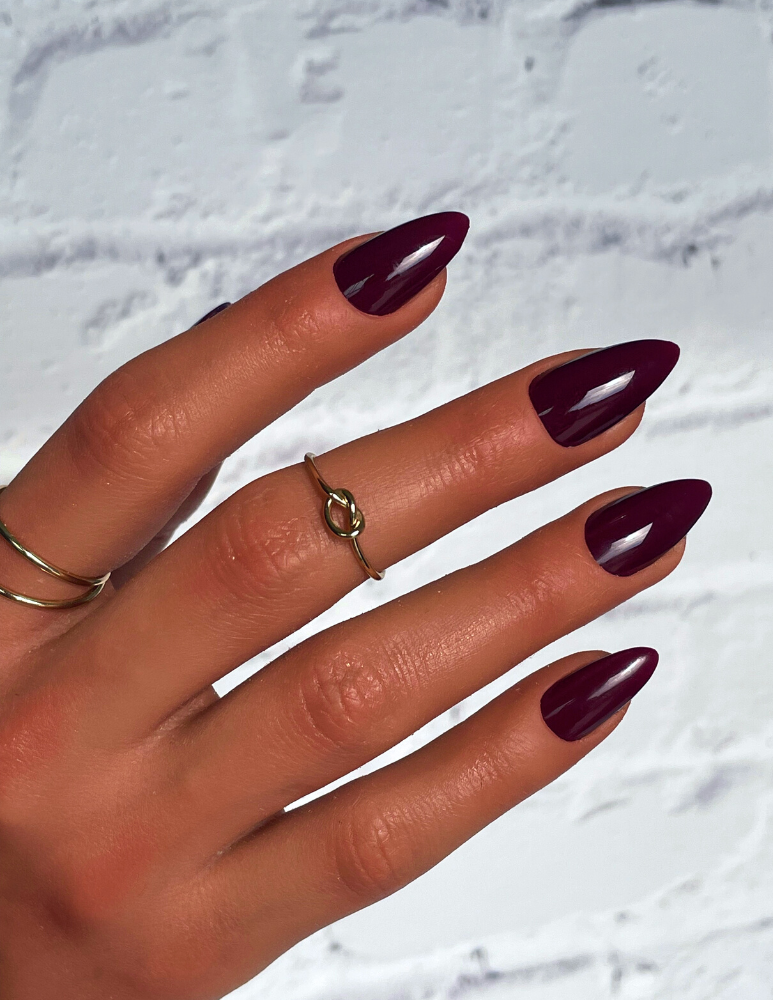 Black nails with one different color hot sale