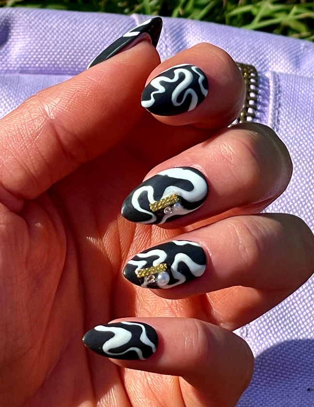 Black-White-Gold-Pearls